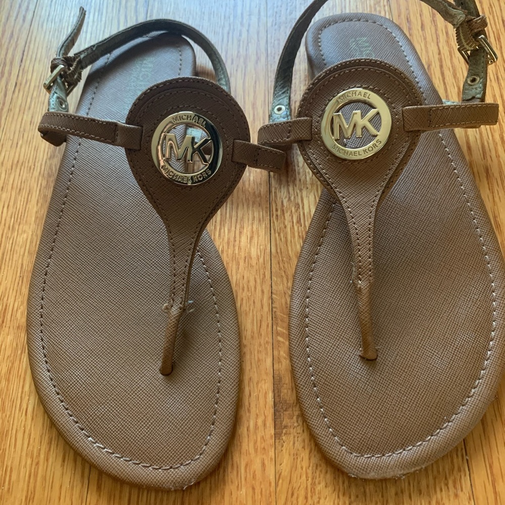 Michael Kors Leather T-strap sandal